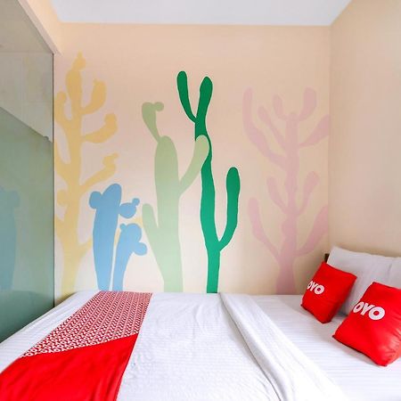 Super Oyo Capital O 1121 Orienchi 2 Hotell Jakarta Exteriör bild