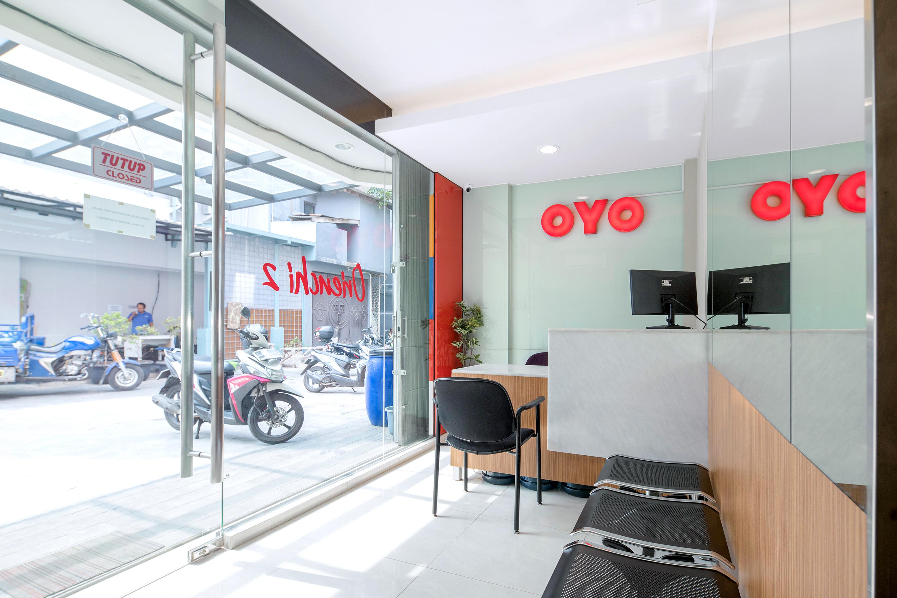 Super Oyo Capital O 1121 Orienchi 2 Hotell Jakarta Exteriör bild
